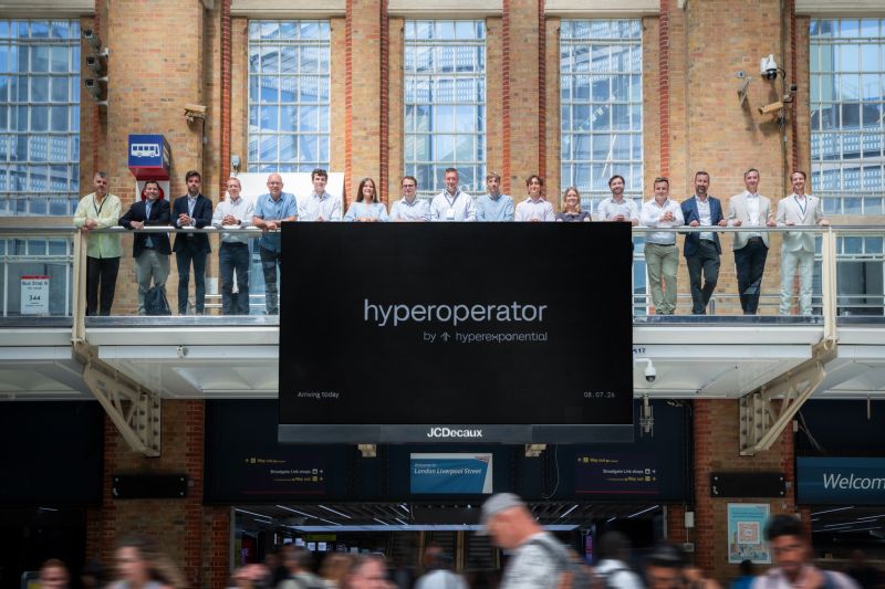 hyperoperator - London Liverpool Street station